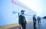 Công an Hà Nội 'đội mưa' đảm bảo an ninh trật tự phục vụ SEA Games 31