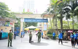 Công an Hà Nội đội nắng đảm bảo ANTT các điểm thi 