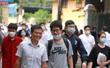 Thí sinh Hà Nội vui mừng sau môn thi cuối của Kỳ thi tốt nghiệp THPT 