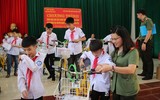 Công an Hà Nội tặng xe đạp, quà đến các em học sinh nghèo ở tỉnh Thái Nguyên