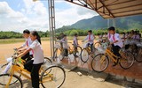 Công an Hà Nội tặng xe đạp, quà đến các em học sinh nghèo ở tỉnh Thái Nguyên