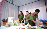Phụ nữ Công an Thủ đô duyên dáng trong Ngày hội “Ẩm thực - Văn hóa - Thể thao” 