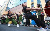 Hào hứng, sôi nổi hội thi kéo co tại Công an Hà Nội