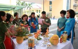 Xem nữ chiến sĩ trổ tài trong Ngày hội 