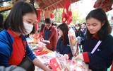 Học sinh Hà Nội hào hứng trải nghiệm Tết xưa