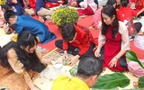 Học sinh Hà Nội hào hứng trải nghiệm Tết xưa