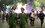 Những người thầm lặng giữ bình yên trong đêm Giao thừa ở Thủ đô