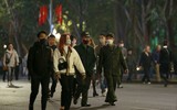 Những người thầm lặng giữ bình yên trong đêm Giao thừa ở Thủ đô