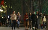 Những người thầm lặng giữ bình yên trong đêm Giao thừa ở Thủ đô