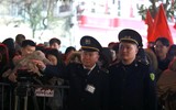 Những người thầm lặng giữ bình yên trong đêm Giao thừa ở Thủ đô