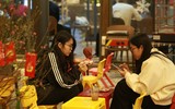 Phố sách xuân Quý Mão rộn ràng ngày mùng 1 Tết