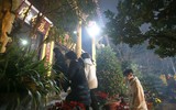 Đông đảo người dân Hà Nội đi lễ chùa cầu an trong năm mới