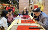 Phố sách xuân Quý Mão rộn ràng ngày mùng 1 Tết