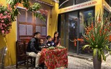 Phố sách xuân Quý Mão rộn ràng ngày mùng 1 Tết