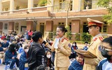 Học sinh Hà Nội hào hứng khi được tuyên truyền về ATGT 