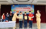 Học sinh Hà Nội hào hứng khi được tuyên truyền về ATGT 