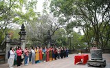 Nữ chiến sỹ Công an Hà Nội duyên dáng, khoe sắc trong tà áo dài truyền thống