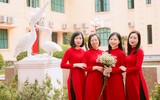 Phụ nữ Công an Thủ đô thướt tha áo dài mừng Ngày Quốc tế Phụ nữ 