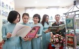 Phụ nữ Công an Thủ đô thướt tha áo dài mừng Ngày Quốc tế Phụ nữ 