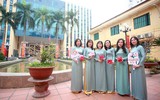 Phụ nữ Công an Thủ đô thướt tha áo dài mừng Ngày Quốc tế Phụ nữ 