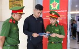 Công an Hà Nội hướng dẫn, hỗ trợ người dân thực hiện dịch vụ công trực tuyến