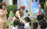 Công an Hà Nội tuyên truyền an toàn giao thông cho học sinh tiểu học 