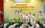 Công an Hà Nội tuyên truyền an toàn giao thông cho học sinh tiểu học 