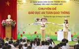Công an Hà Nội tuyên truyền an toàn giao thông cho học sinh tiểu học 