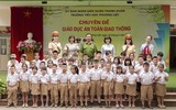 Công an Hà Nội tuyên truyền an toàn giao thông cho học sinh tiểu học 