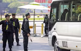 Lực lượng Công an căng mình dưới nắng nóng gần 50 độ C đảm bảo an toàn tuyệt đối kỳ họp Quốc hội 