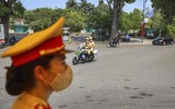 Lực lượng Công an căng mình dưới nắng nóng gần 50 độ C đảm bảo an toàn tuyệt đối kỳ họp Quốc hội 