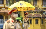 Lực lượng Công an căng mình dưới nắng nóng gần 50 độ C đảm bảo an toàn tuyệt đối kỳ họp Quốc hội 