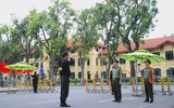 Lực lượng Công an căng mình dưới nắng nóng gần 50 độ C đảm bảo an toàn tuyệt đối kỳ họp Quốc hội 