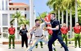 Xem đội tuyển Công an Hà Nội trấn áp tội phạm tại Hội thi quân sự, võ thuật