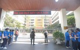 Thí sinh ở Hà Nội vui vẻ, tự tin sau môn thi đầu tiên