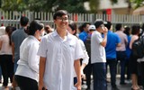 Thí sinh ở Hà Nội vui vẻ, tự tin sau môn thi đầu tiên