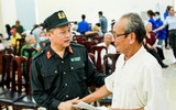 Cảnh sát Cơ động chung tay chăm sóc sức khỏe người có công, gia đình chính sách