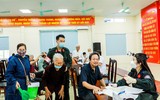 Cảnh sát Cơ động chung tay chăm sóc sức khỏe người có công, gia đình chính sách