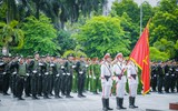 Hình ảnh ấn tượng của Cảnh sát cơ động tập huấn điều lệnh võ thuật dưới nắng thu Hà Nội