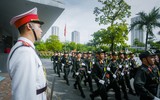 Hình ảnh ấn tượng của Cảnh sát cơ động tập huấn điều lệnh võ thuật dưới nắng thu Hà Nội