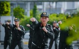 Hình ảnh ấn tượng của Cảnh sát cơ động tập huấn điều lệnh võ thuật dưới nắng thu Hà Nội