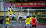 Mãn nhãn với những trận đấu bóng chuyền của lực lượng Cảnh sát Cơ động 