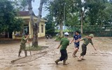Hơn 1.700 chiến sĩ hỗ trợ nhân dân khắc phục hậu quả sau mưa lũ ở Nghệ An 
