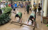 Hơn 1.700 chiến sĩ hỗ trợ nhân dân khắc phục hậu quả sau mưa lũ ở Nghệ An 