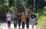 Công an Hà Nội với hành trình tiếp bước đến trường cho trẻ em vùng cao Bình Hẻm