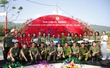 Công an Hà Nội với hành trình tiếp bước đến trường cho trẻ em vùng cao Bình Hẻm