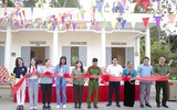 Công an Hà Nội với hành trình tiếp bước đến trường cho trẻ em vùng cao Bình Hẻm