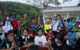 Công an Hà Nội với hành trình tiếp bước đến trường cho trẻ em vùng cao Bình Hẻm