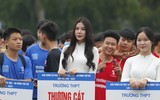 Ngắm 100 nữ sinh khoe sắc tại Giải bóng đá Trung học phổ thông lớn nhất Hà Nội