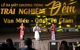 Mãn nhãn với màn trình diễn ánh sáng của tour đêm Văn Miếu - Quốc Tử Giám